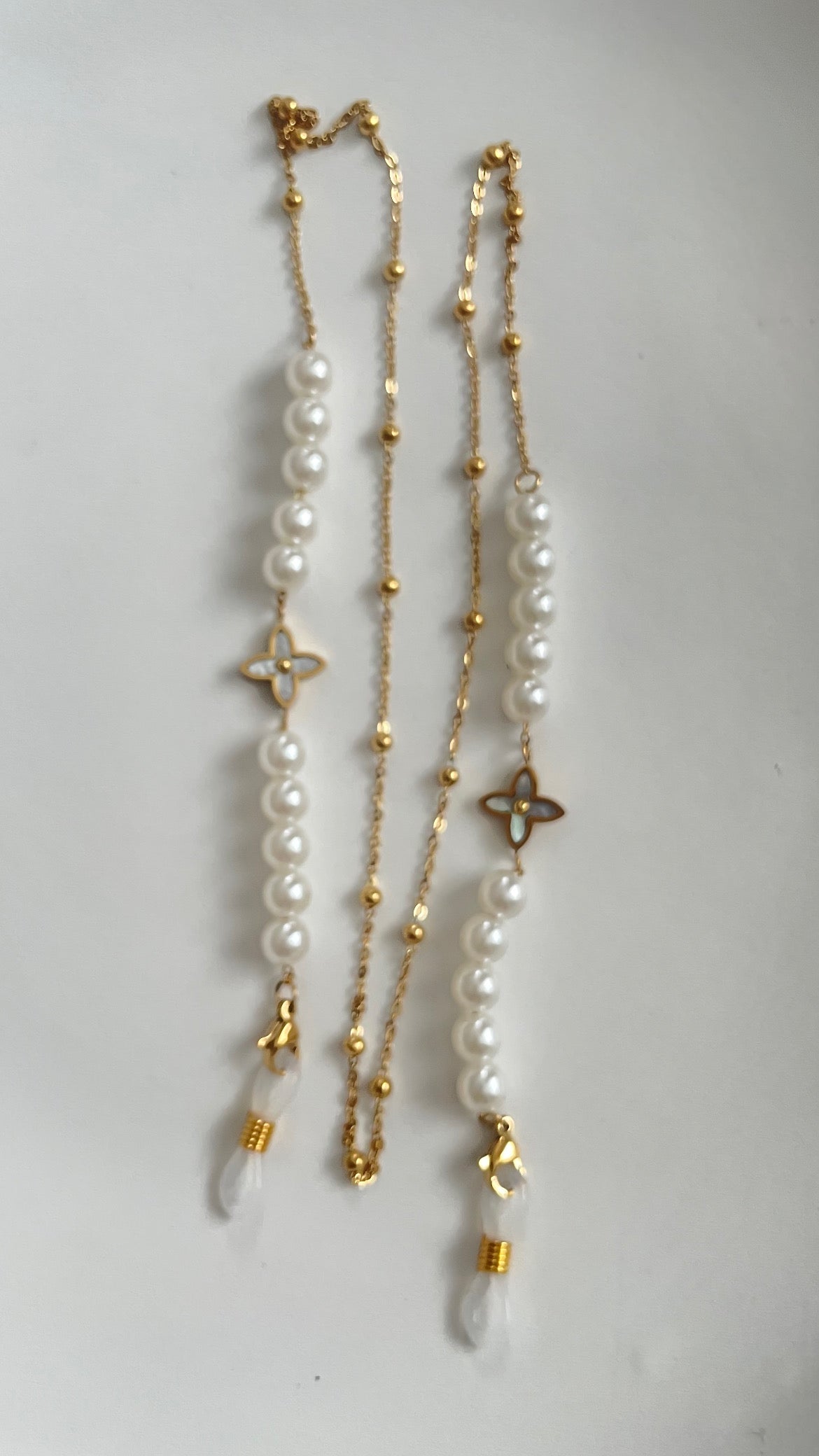 Chaîne lunettes perle doré