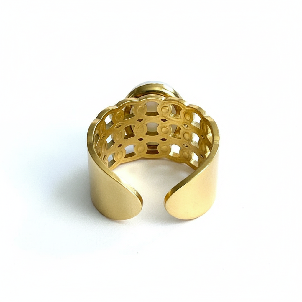 Bague Iris vue arrière sur fond blanc