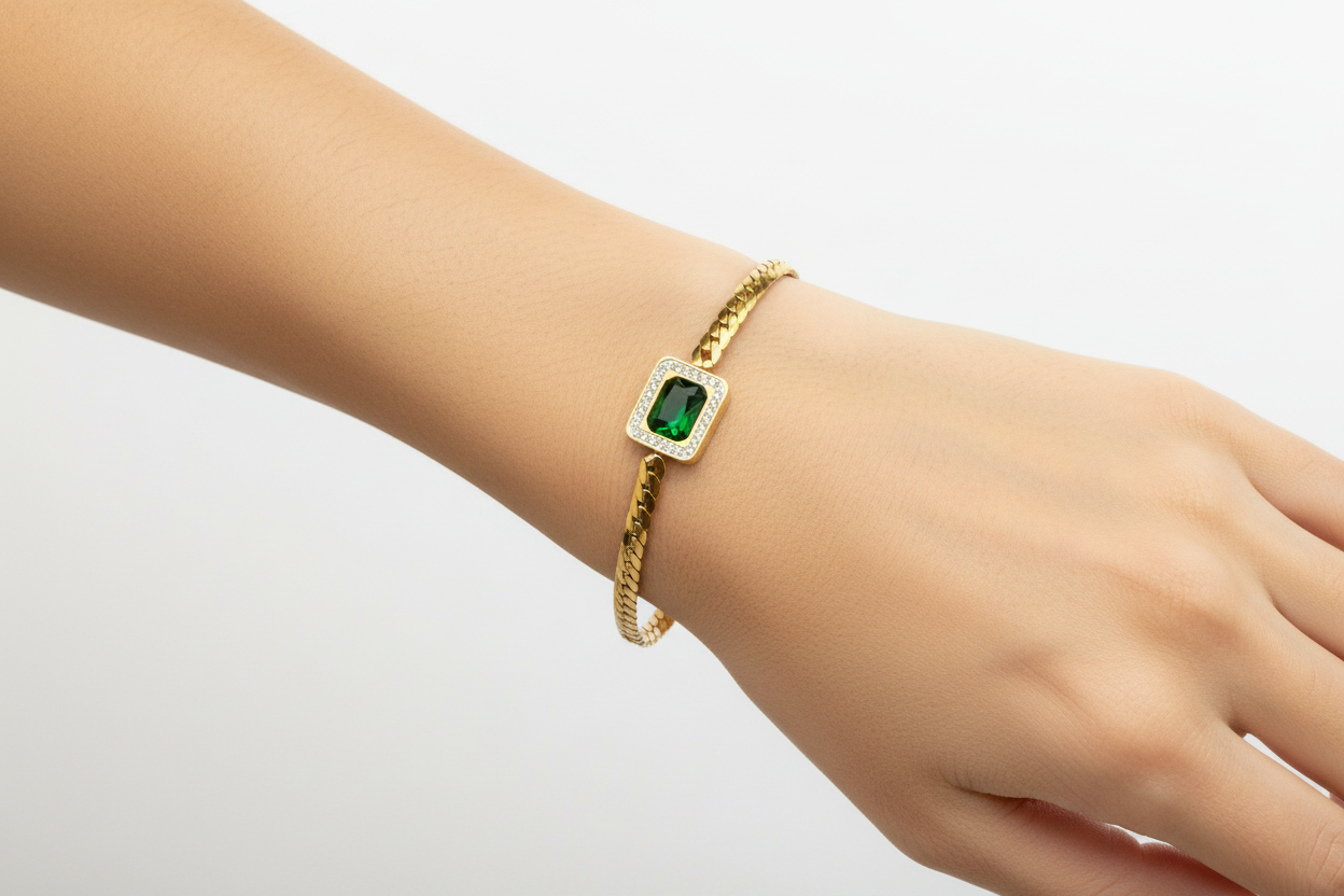 Bracelet Nora sur poignet vue 1