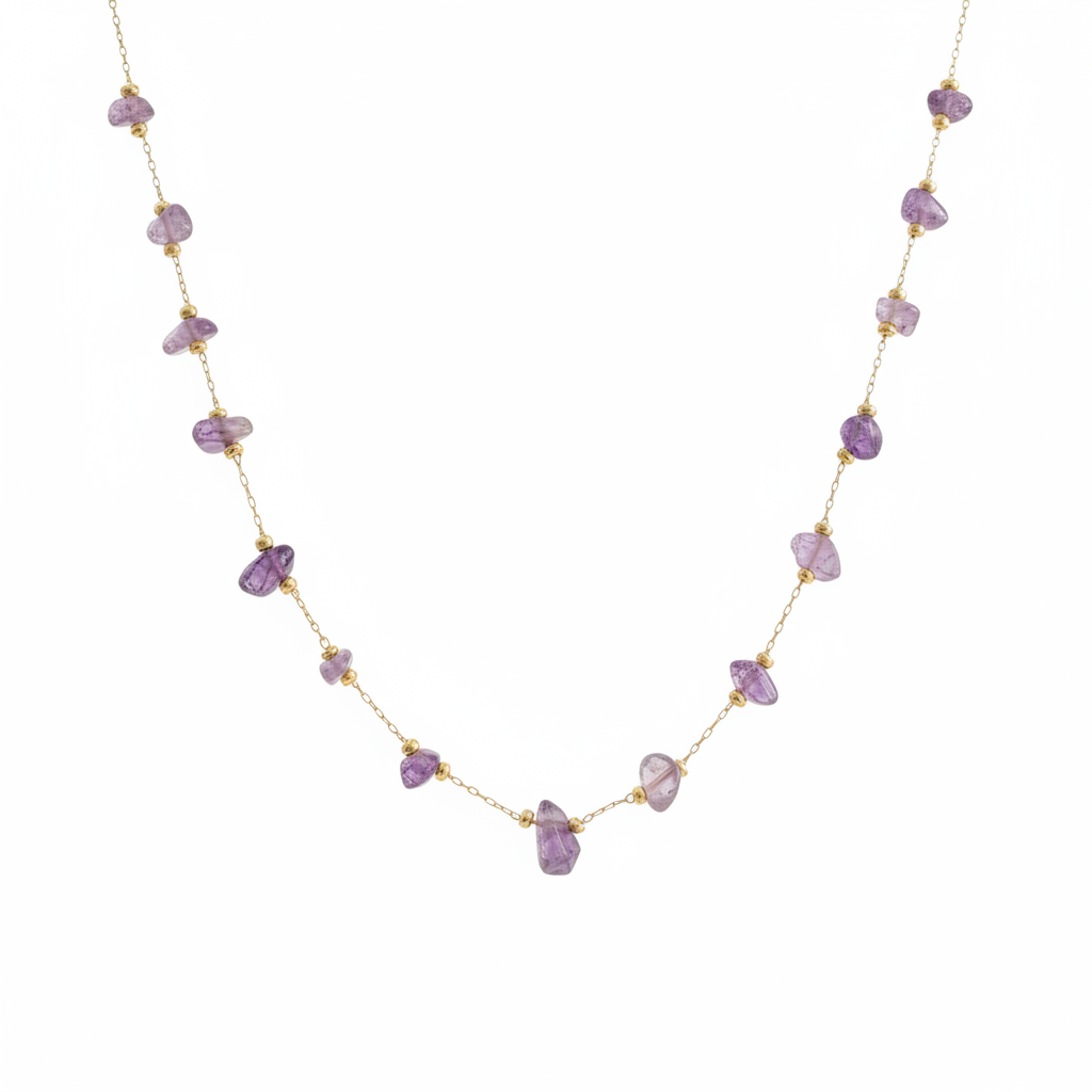 Collier Stella violet fond blanc