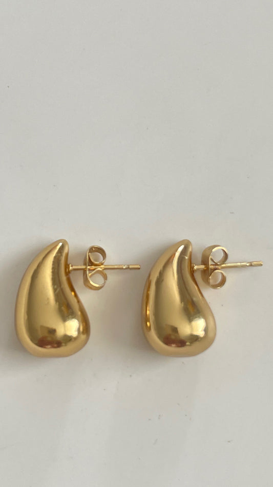 Boucle d’oreille goûte d’or