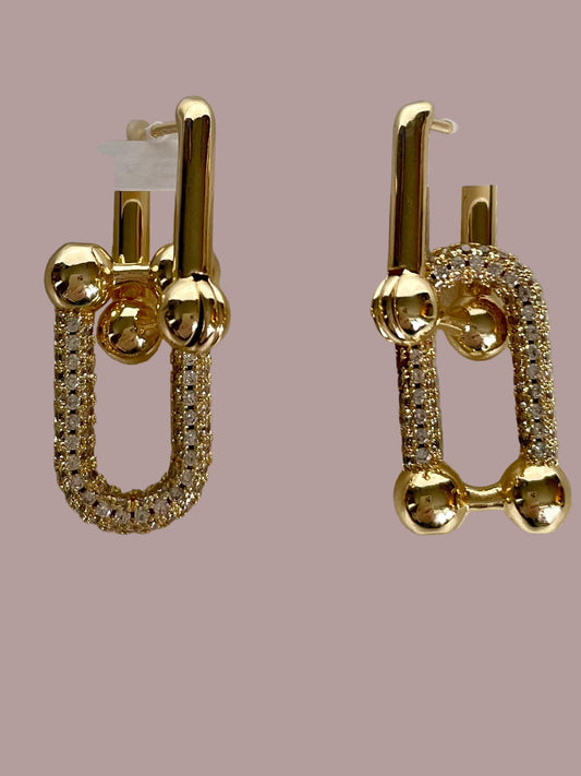 Boucles d’oreilles. Camélia