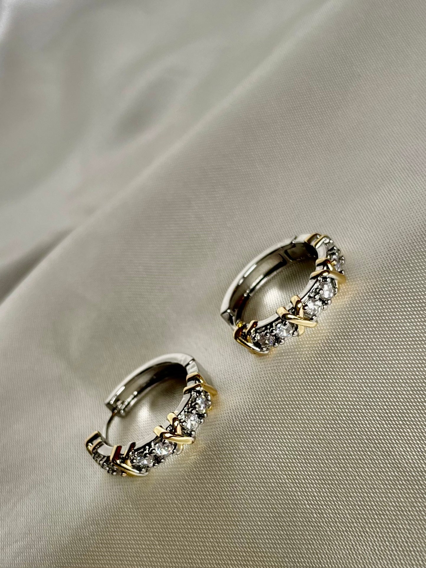 Boucles d’oreilles. créole Xenia