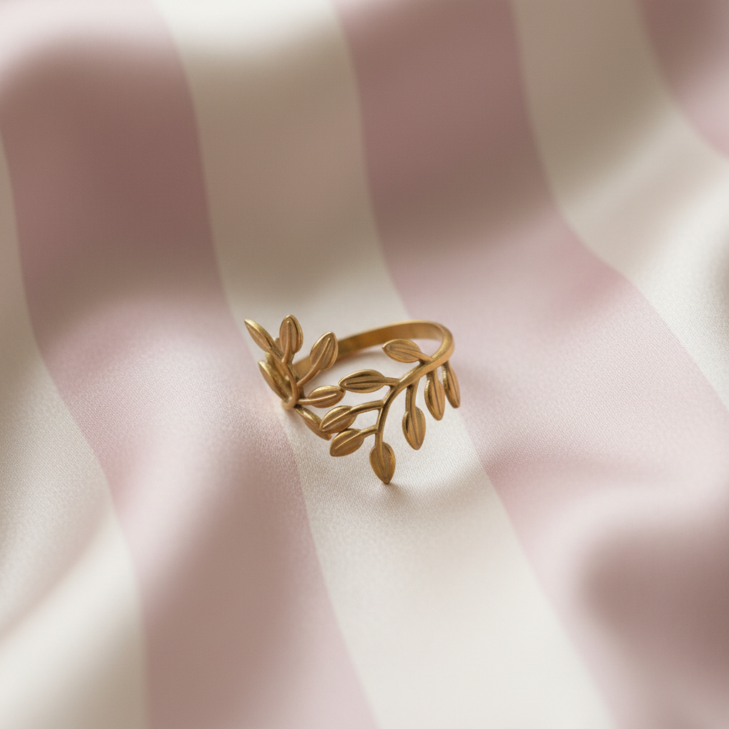 Bague feuilles flat lay