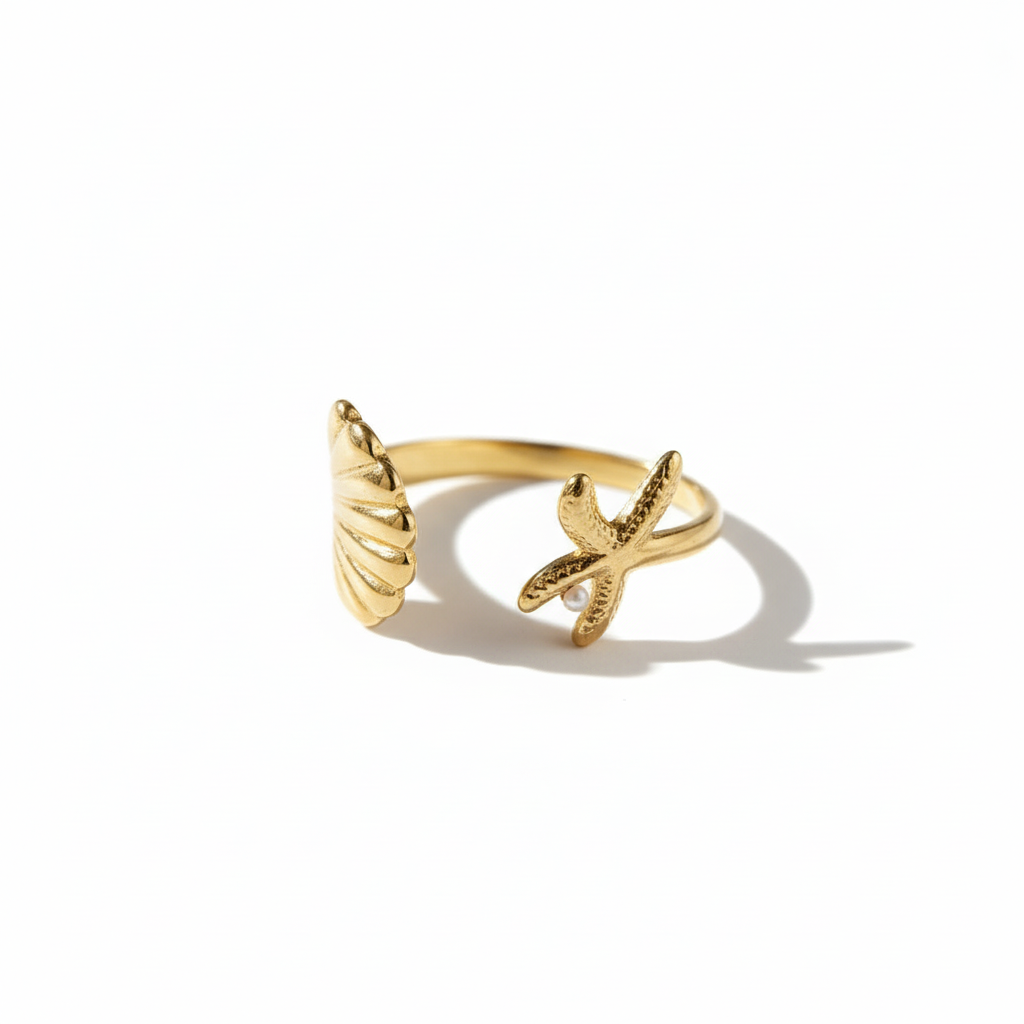 Bague Océan coquillage sur fond blanc