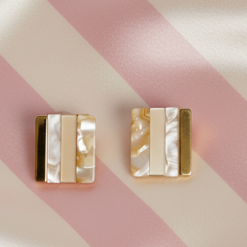 Boucles d'oreilles - fond rayé rose poudré et crème satiné