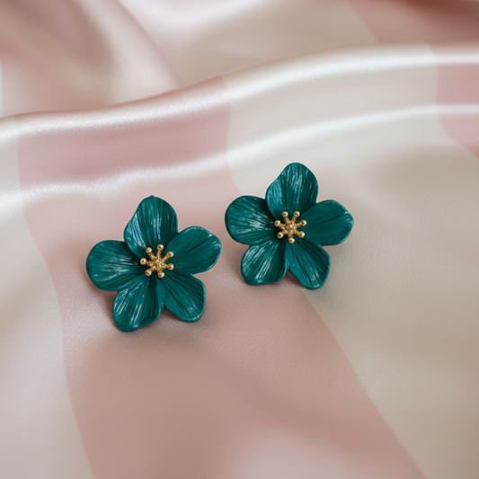 Boucles fleurs turquoise - vue à plat