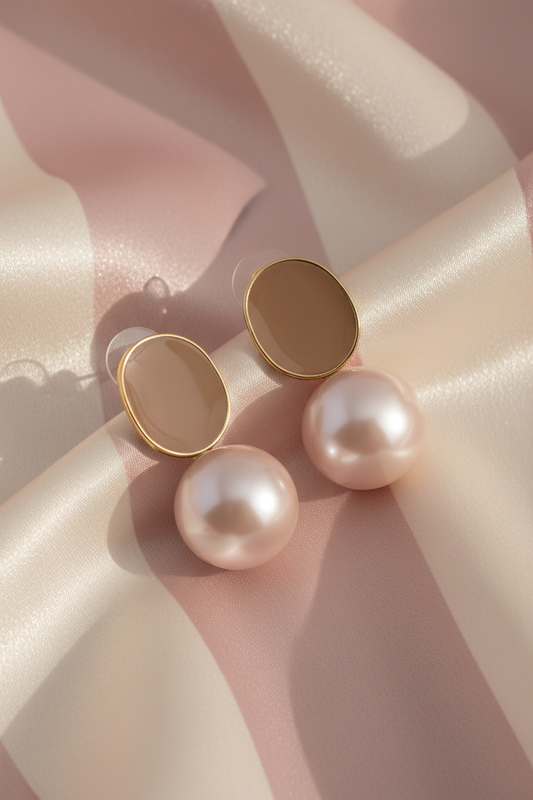 Boucles ovale taupe perle rose - vue à plat