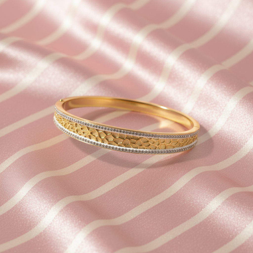 Bracelet ajouré cristaux flat - fond rose poudre