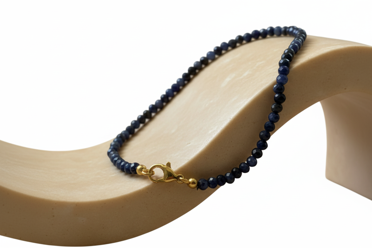 Bracelet Bleu nuit fond blanc