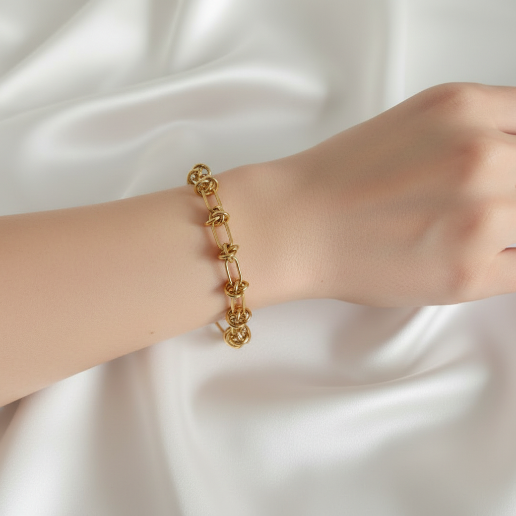 Bracelet chaîne nœuds porté