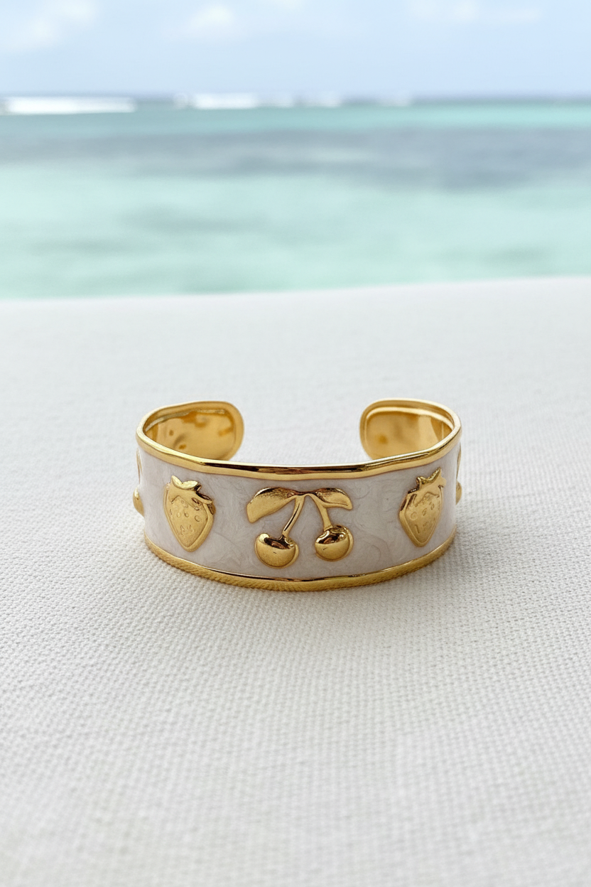 Bracelet Crème – Intérieur doré, chaise de plage