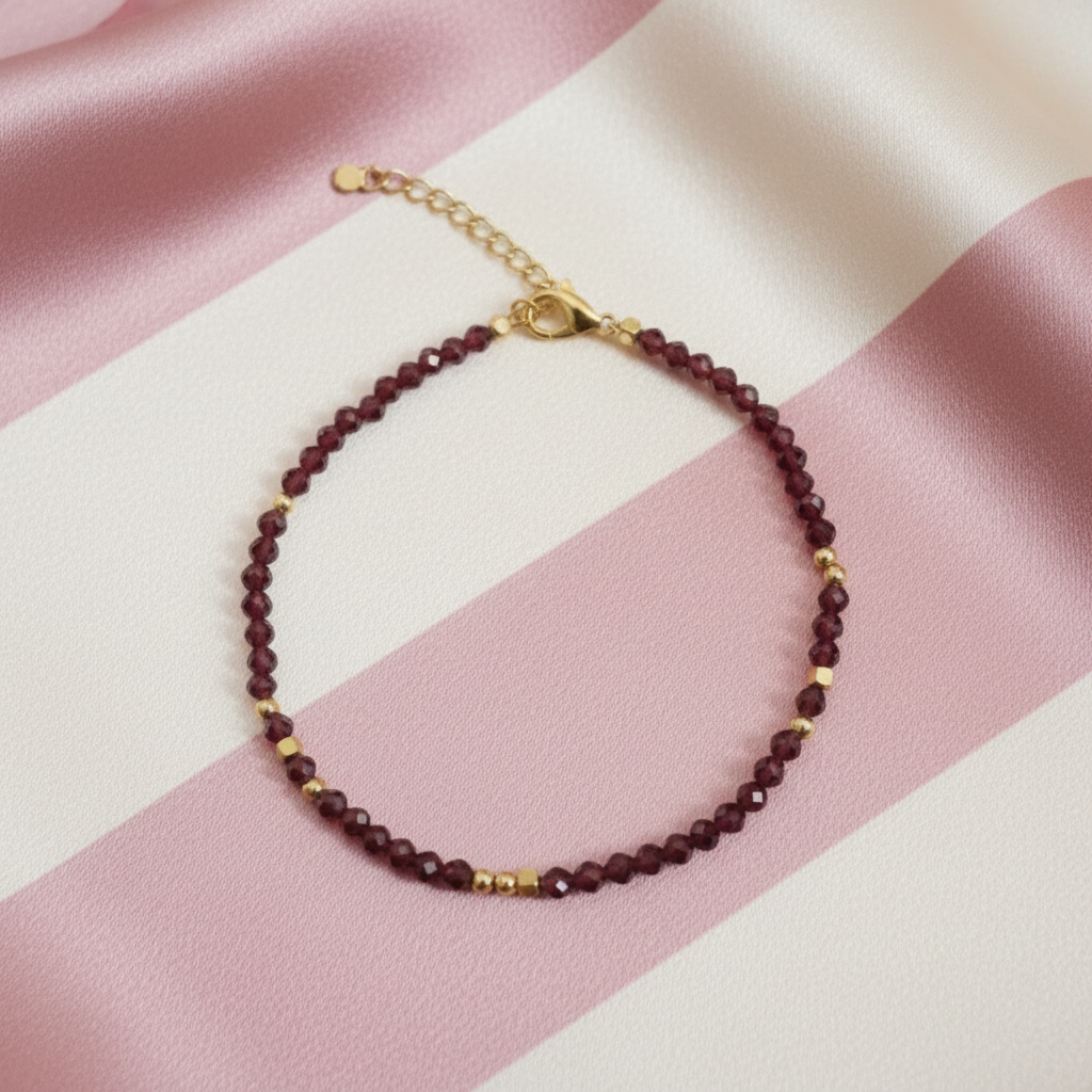 Bracelet grenat - fond rayé rose crème