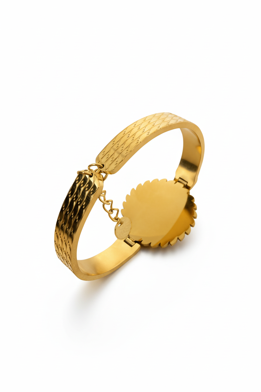 Bracelet jonc médaillon monnaie Louis angle fond blanc