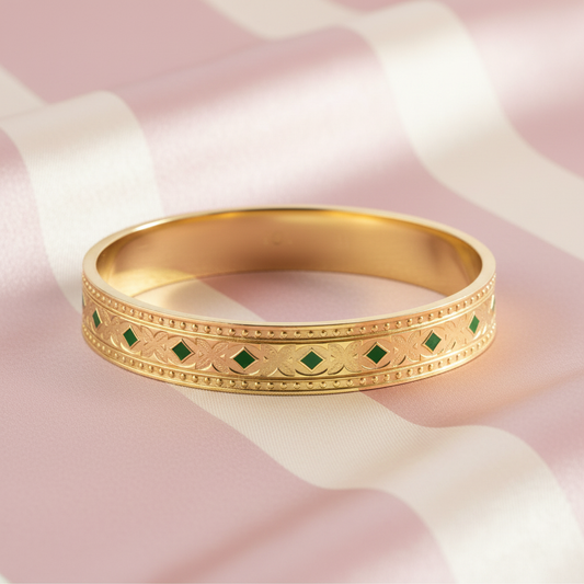 Bracelet jonc émail vert - fond rose poudre