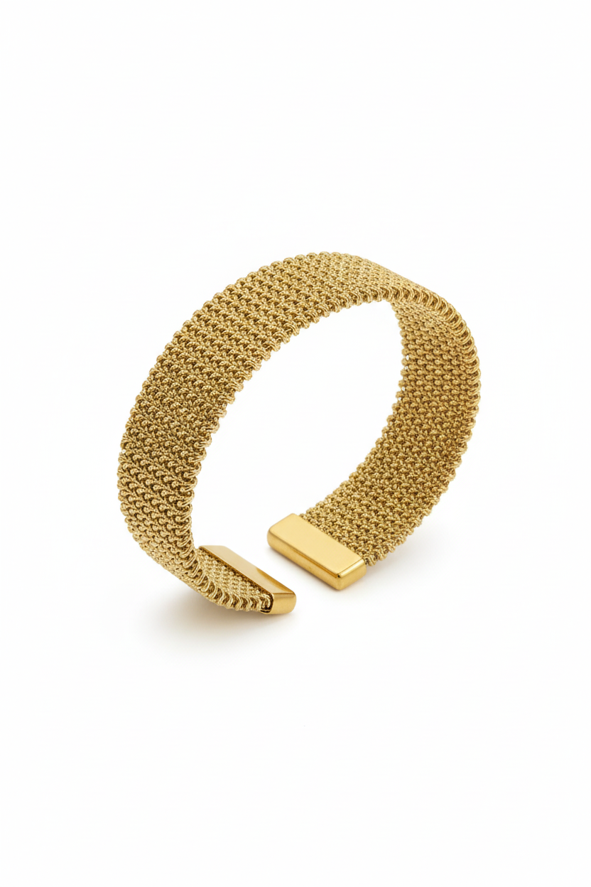 Bracelet manchette maille milanaise circulaire fond blanc