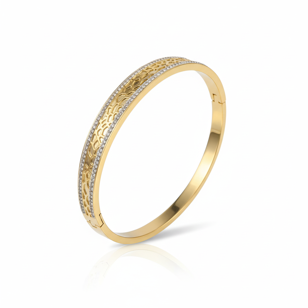 Bracelet motif nid d'abeille vue debout fond blanc