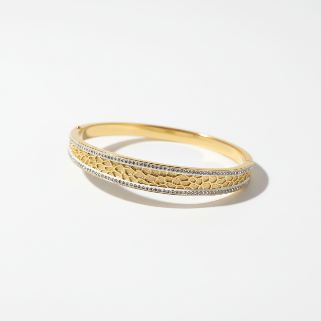 Bracelet motif nid d'abeille vue latérale fond blanc