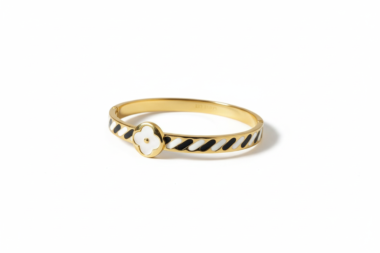 Bracelet Nuance noir/blanc trèfle fond blanc
