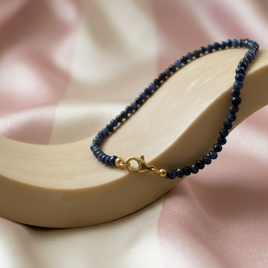 Bracelet saphir sur présentoir