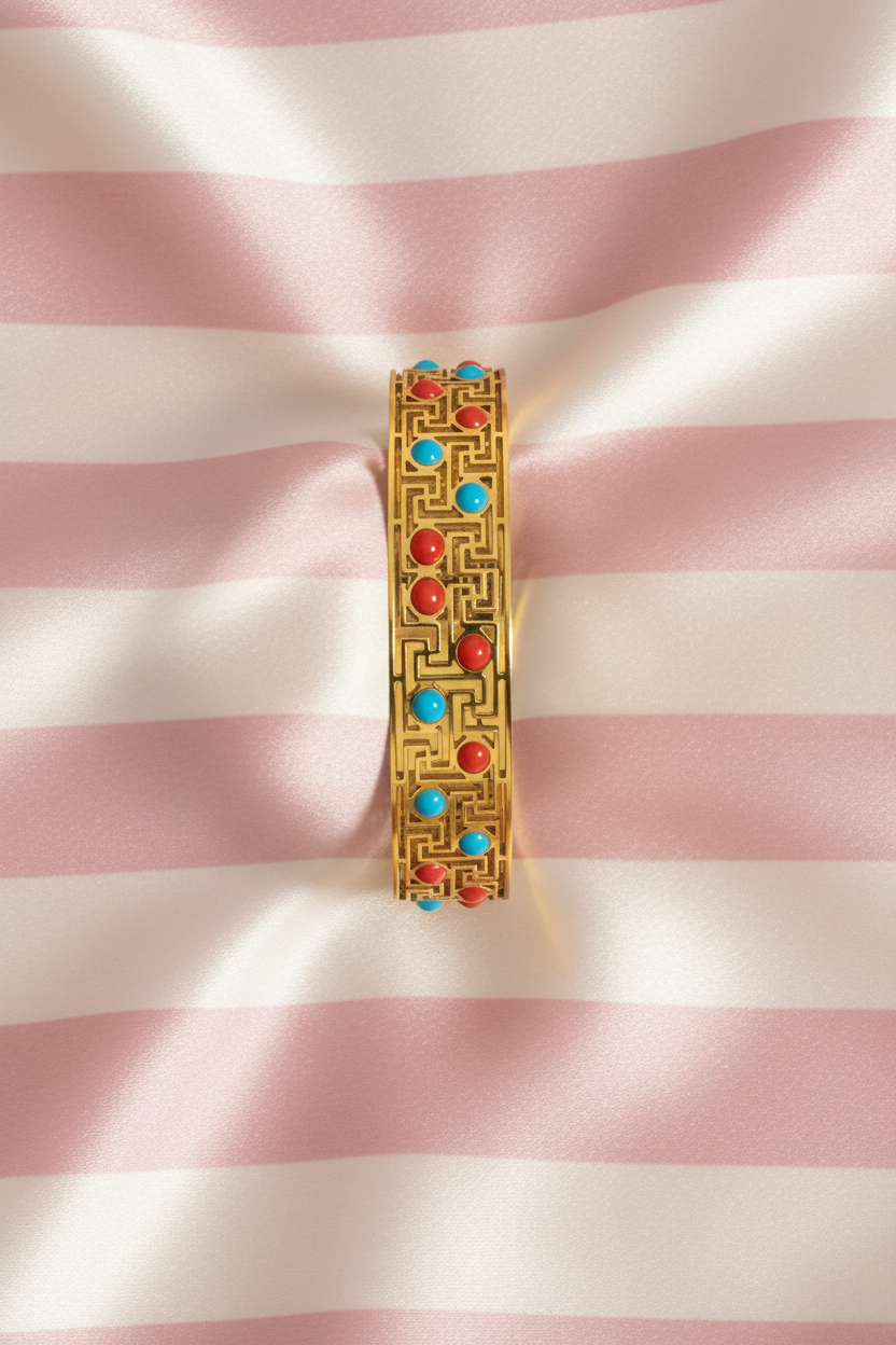 Bracelet vue verticale - fond rayé rose poudré et crème