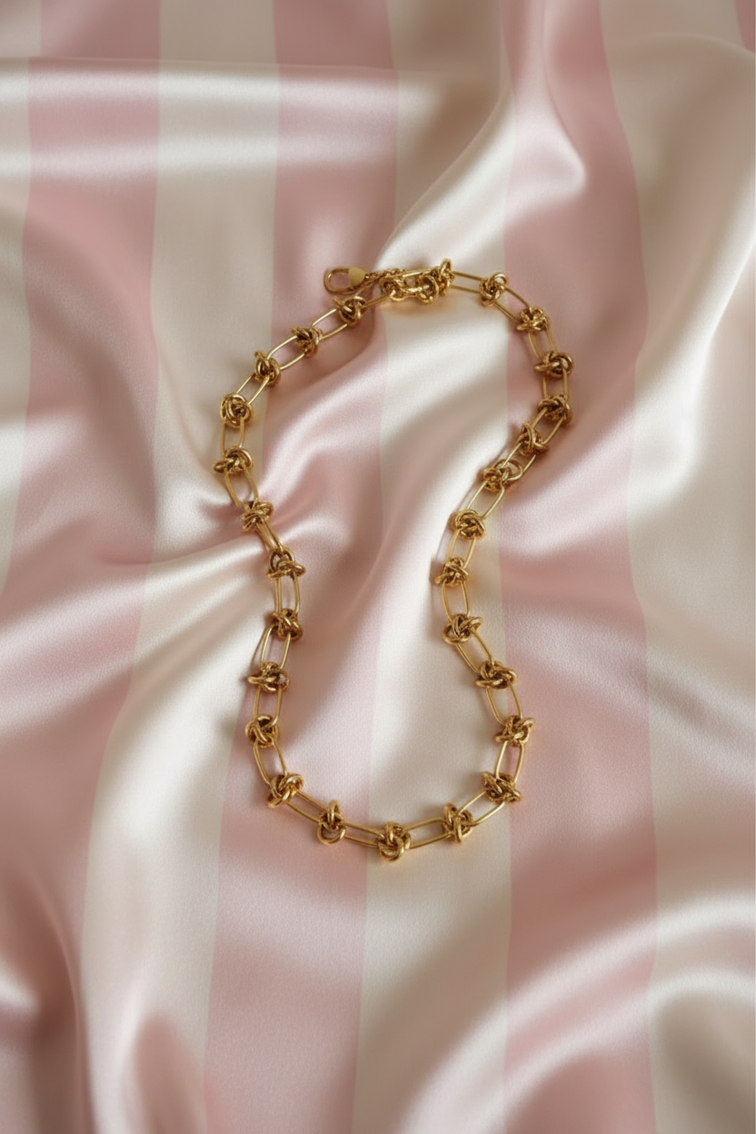 Collier - fond rayé satiné rose crème