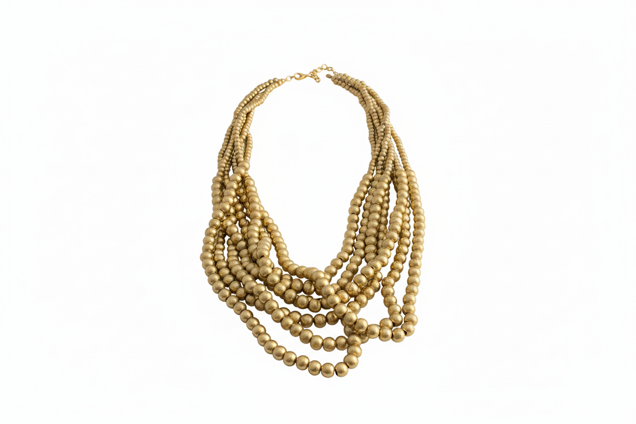 Collier perle dorée fond blanc vue 1
