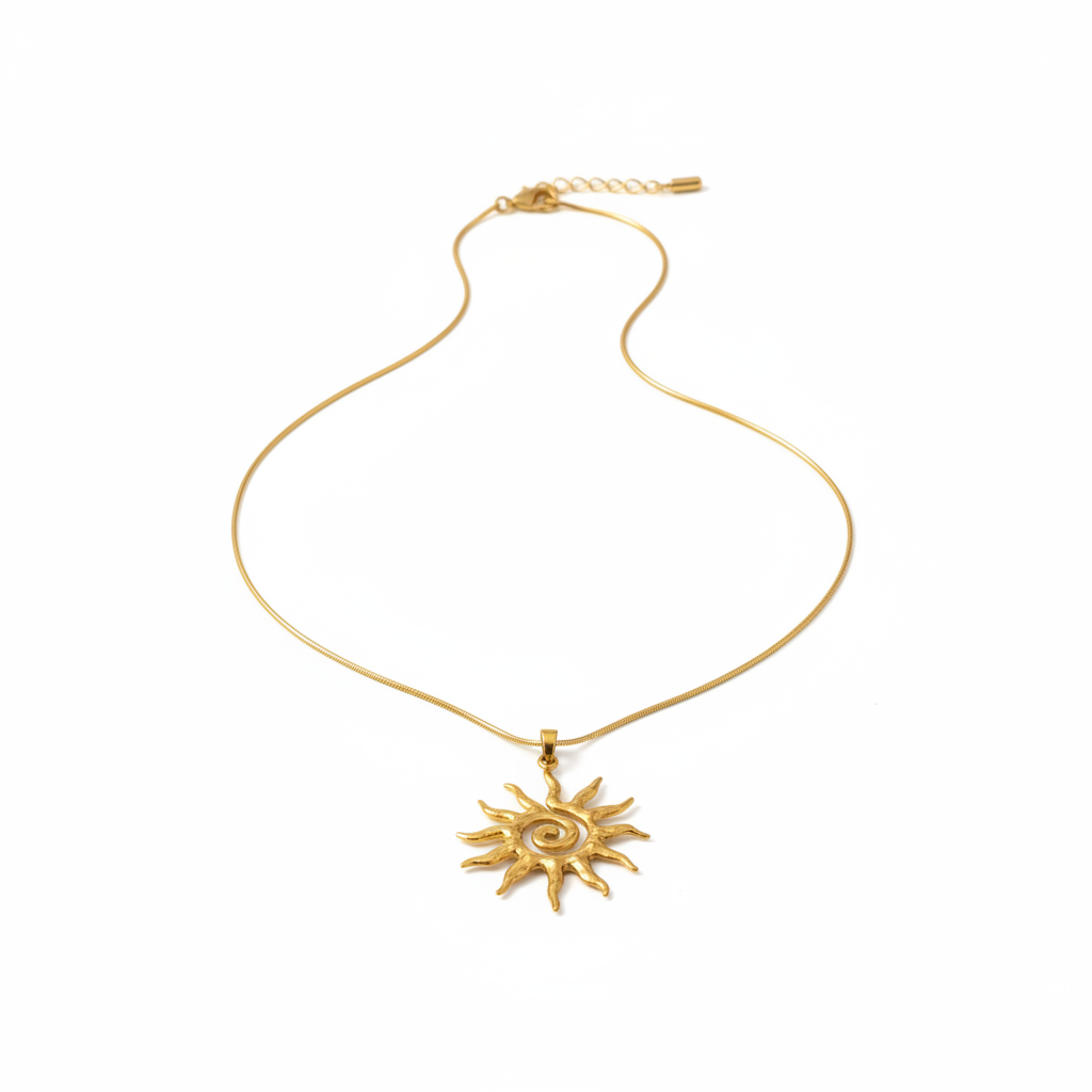 Collier Soleil vue complète sur fond blanc