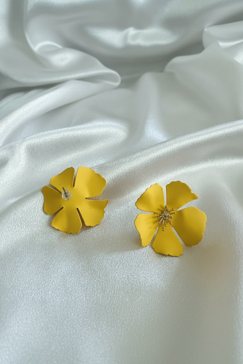 Puces fleurs jaunes – fond soie blanche